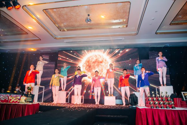 Tiết mục mở màn Đêm tỏa sáng 2020
